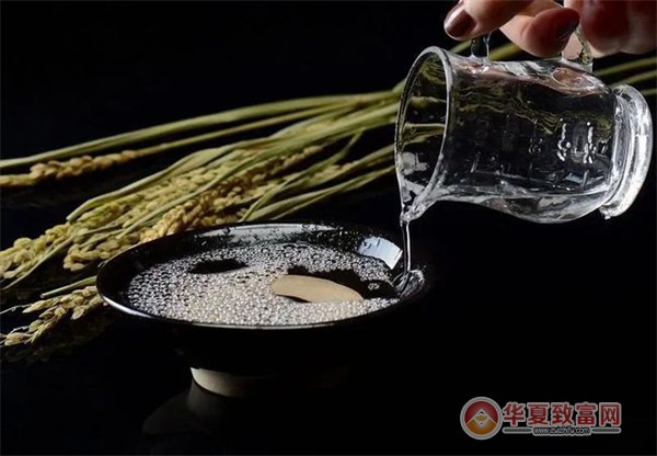 江湖论酒加盟